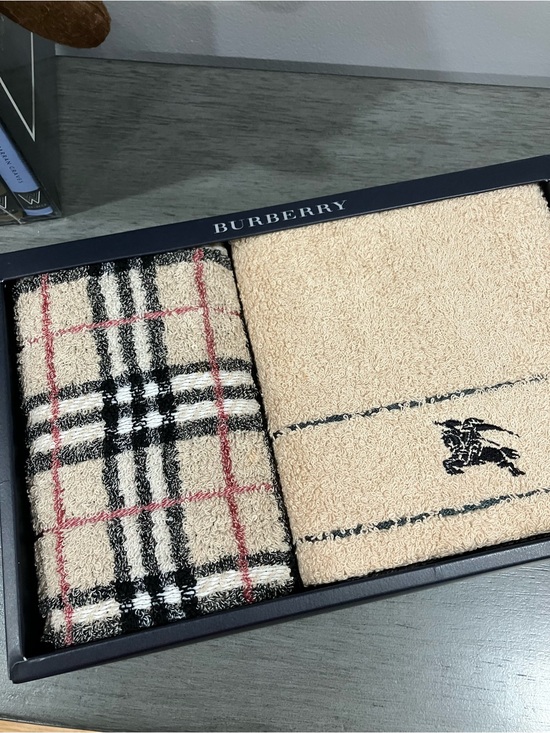 Burberry Other - Burberry Beige Check Cotton Towel Set